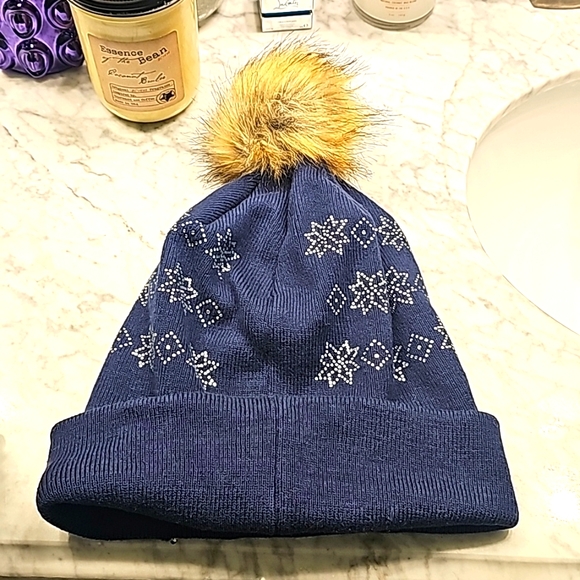 NWOT SEATTLE SEAHAWKS RINESTONE SNOWFLAKE UNISEX POM BLINKING BEANIE IN BLUE - Picture 10 of 11